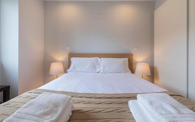 Graceful 2BDR Duplex Apartment by LovelyStay