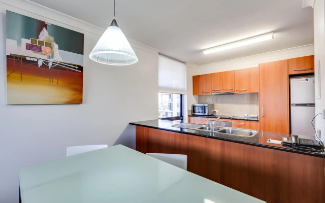 Central Hillcrest Apartment Hotel