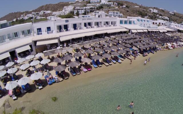 Acrogiali Beachfront Hotel