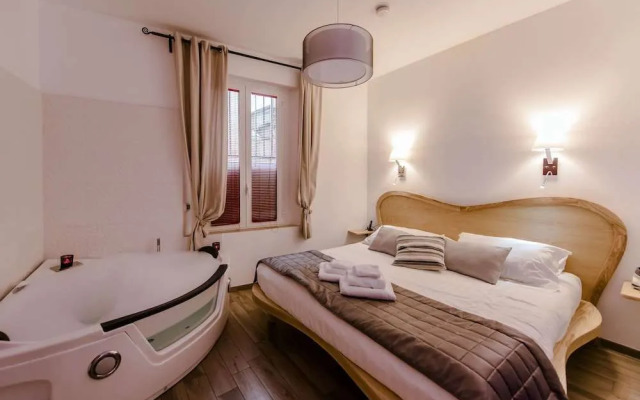 Flatinrome Deluxe Rooms