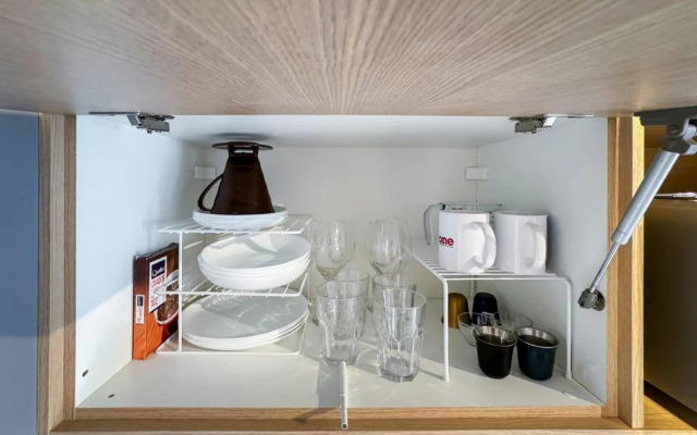 Studio novíssimo, completo e muito bem localizado