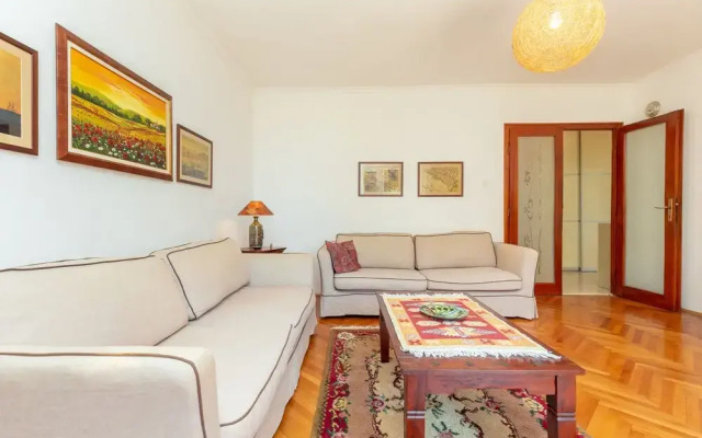 Sky Breeze Apartment