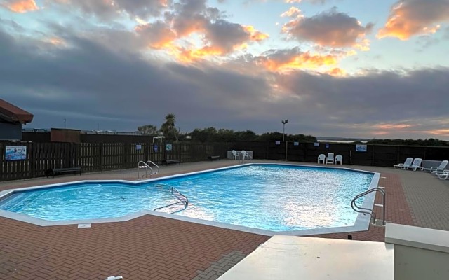Steeple Bay Lodge