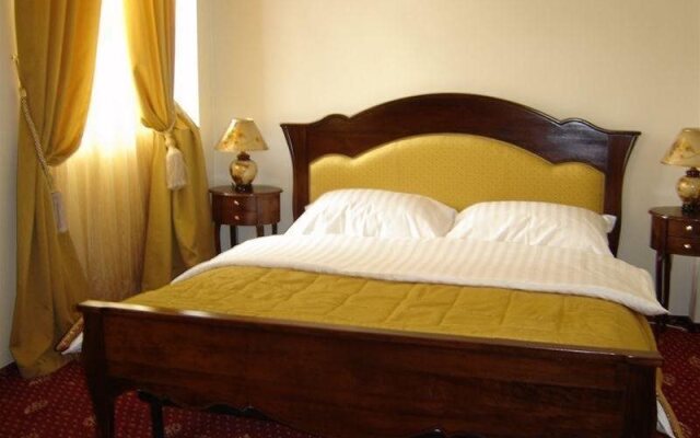 Hotel Maryo