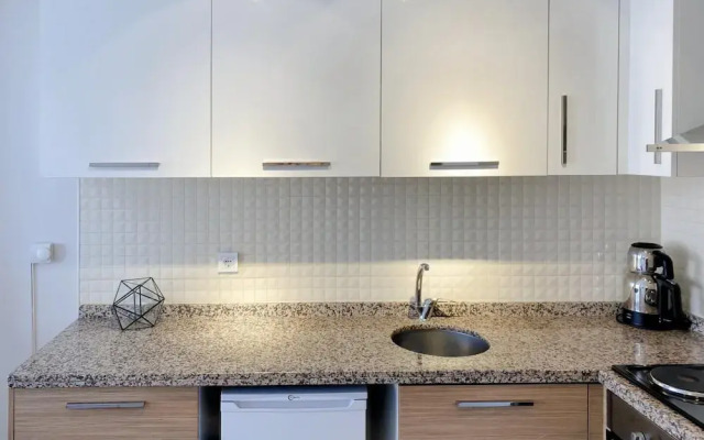 Cozy and Modern Studio With City View in Atasehir