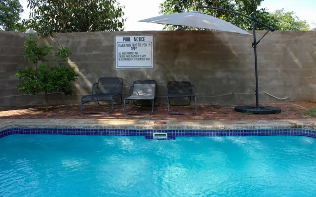 Lulu Guest Lodge