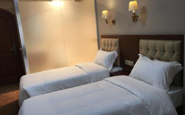 Old Time Lily Hotel