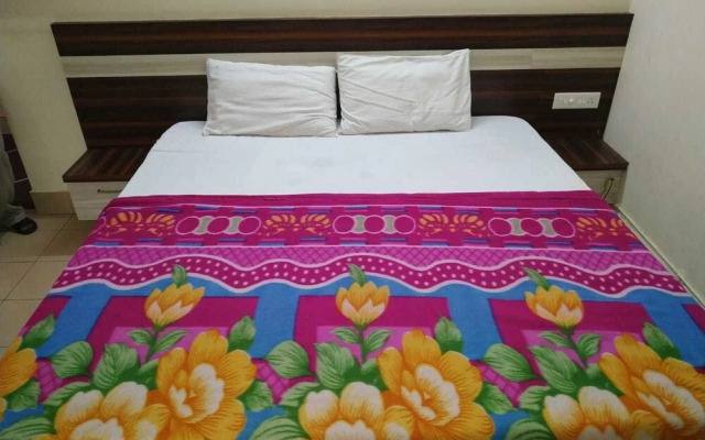 Iroomz Sri Balaji Residency