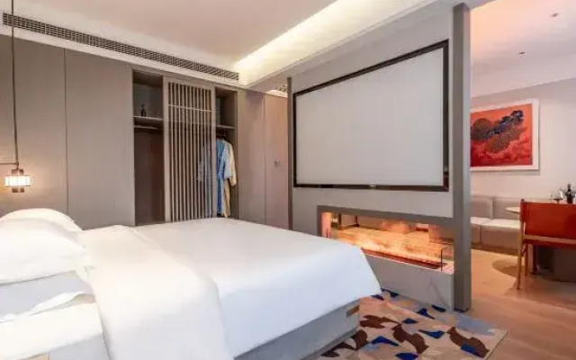 Yuepeng Meihao Hotel (Oriental Lijingmao Branch, Qingyang High speed Railway Station)