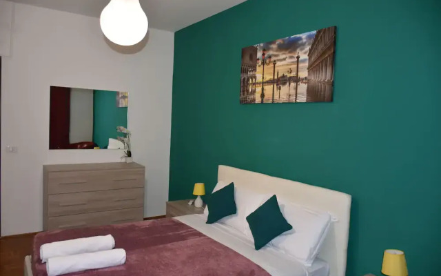 Venice Popular Apartment