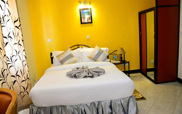 Crest Safari Lodge