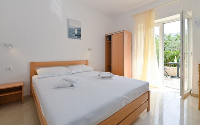 Seagull Apartments & Studios