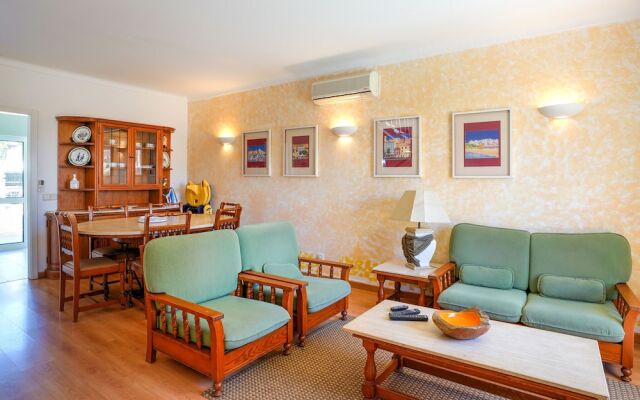 Beautiful Holiday Home in Vilamoura With Private Pool
