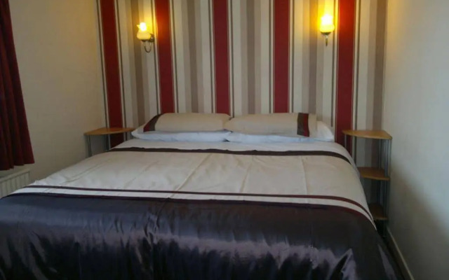 Hunters Lodge Motel