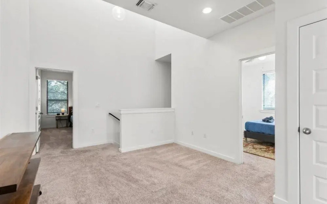 Stunning 3BR Desirable Austin Location