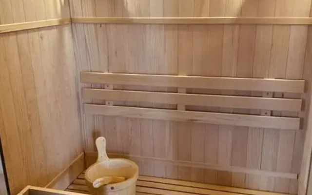 Premium Houseboat Blue Lagoon