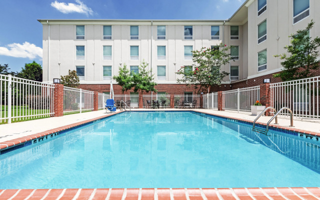 Holiday Inn Express & Suites Baton Rouge East, an IHG Hotel