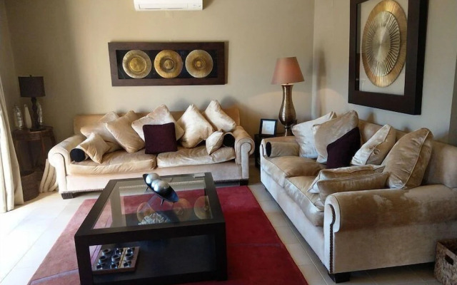 Stunning 3 bed Villa With Pool- Golf & Beach