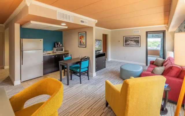 The Boulevard Inn & Bistro