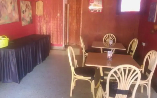 Rose Wood Lounge