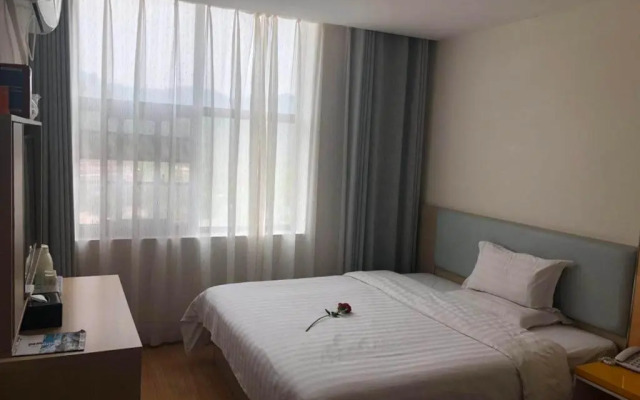 7Days Inn Rongjiang Binjiang Avenue Branch