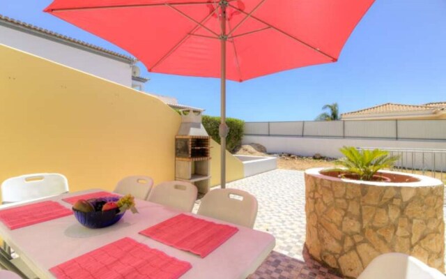 Villa - 6 Bedrooms with Pool and WiFi - 104371