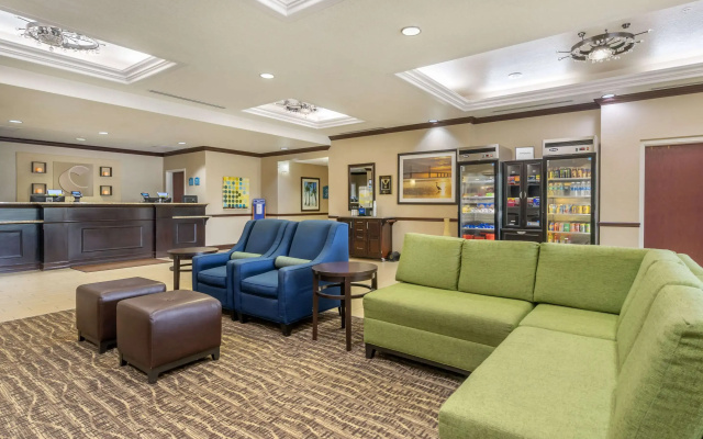 Comfort Inn & Suites Northeast - Gateway