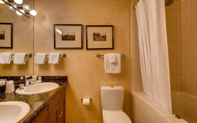 Westwind 404 3BD 3BA Plat. Condo