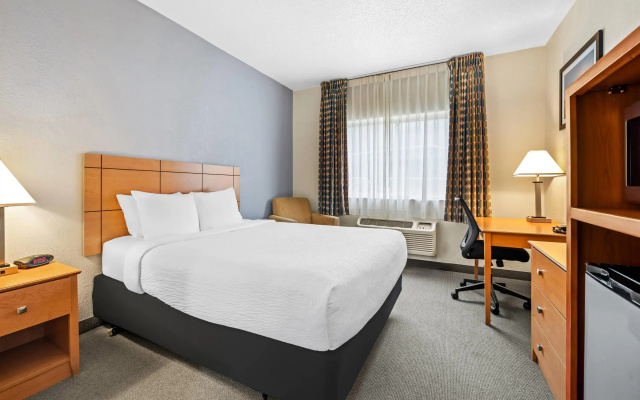 Quality Inn Dubuque on Hwy 20