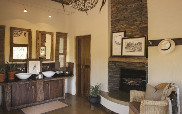 Tuningi Safari Lodge