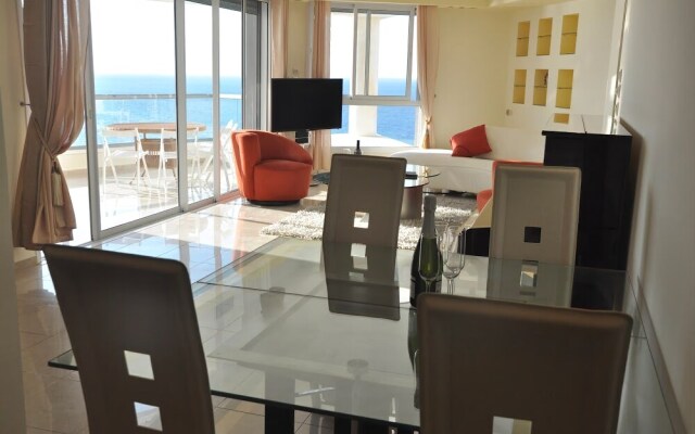 Isra Home Luxury Apartment with Sea View