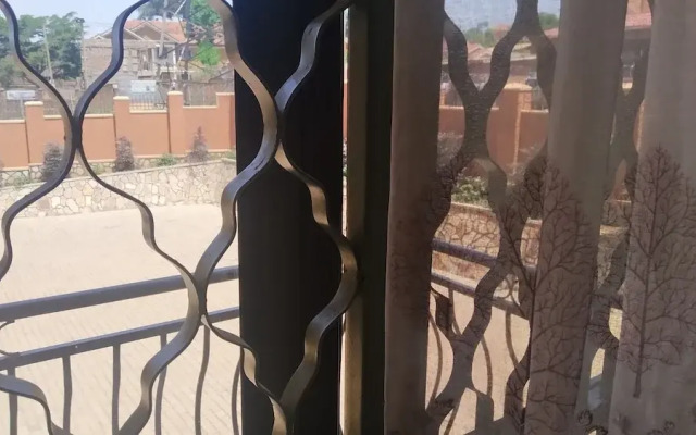 Golden Apartments Bukoto
