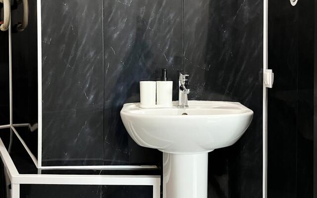 Династия на улице Карамзина 18