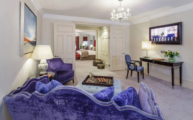 The Apartments by The Sloane Club