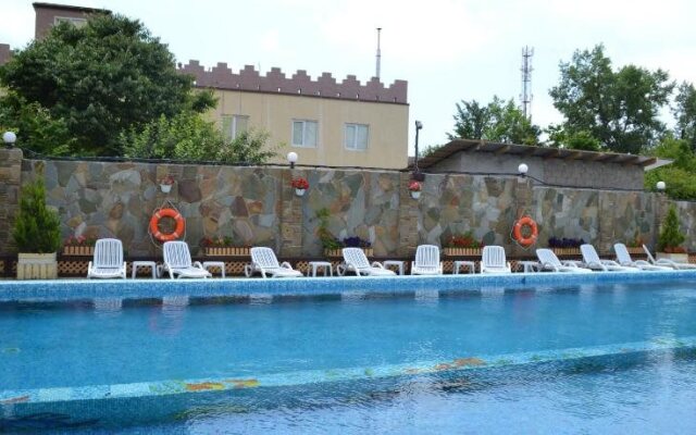 Дом Гостеев