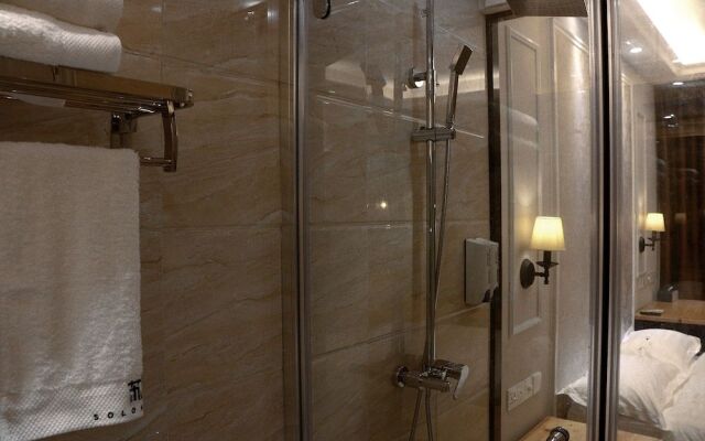 Solo Hotel Shuanglong Store