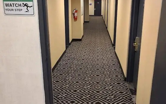 Bayview Inn Motel - Adults Only