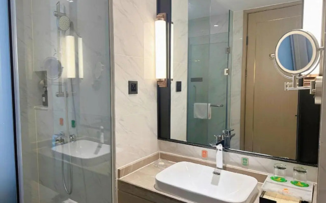 Venus Royal Hotel (Guangdong Zhongshan Dongfeng Center Hotel)