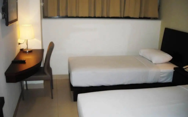 Losari Blok M2 Hotel Jakarta – Guest Rooms – Jakarta