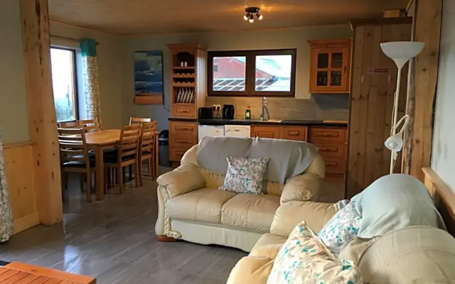 Log House Hideaway