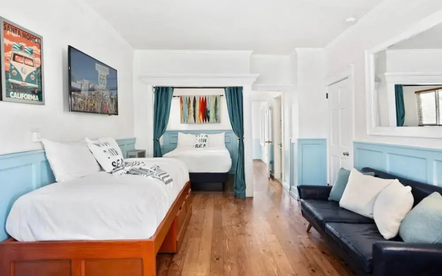 Sea Blue Hotel