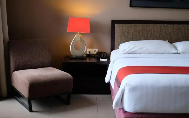 100 Sunset Kuta Hotel & Ballroom