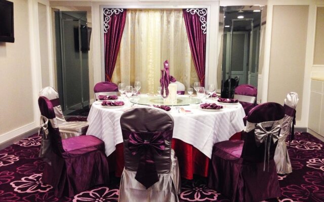 Metropole Hotel