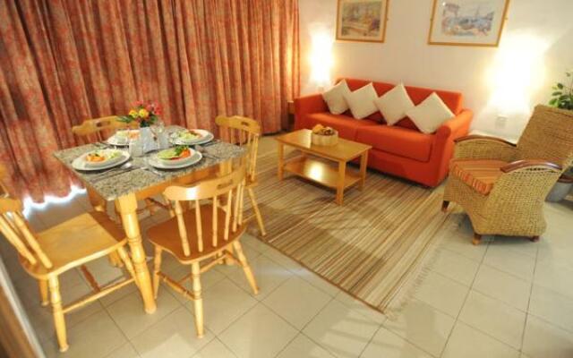 Marvellous 2 Bedroom Apartment by the Sea