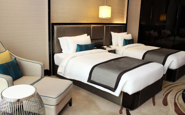 Pacific Regency Hotel Suites