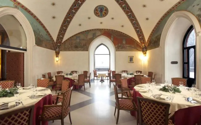Castello Di Carimate Hotel & Spa