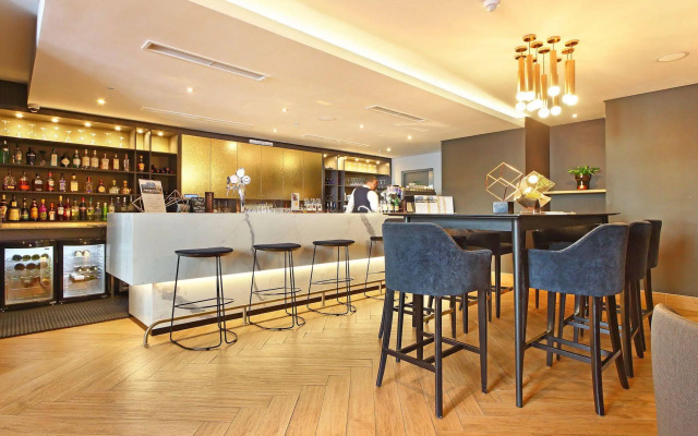 Triangle Luxury Suites by Totalstay