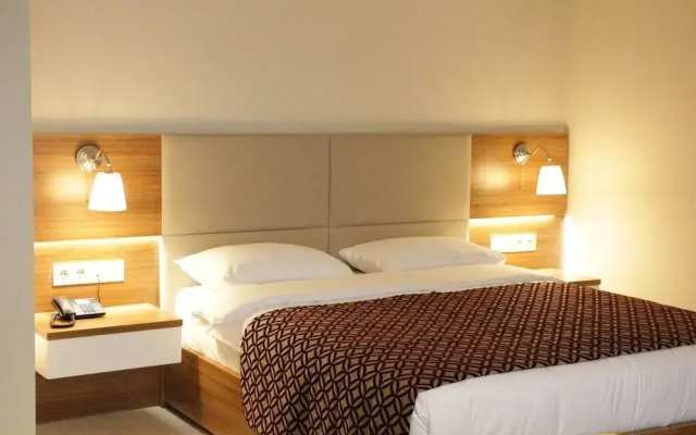 Huseyin Hotel