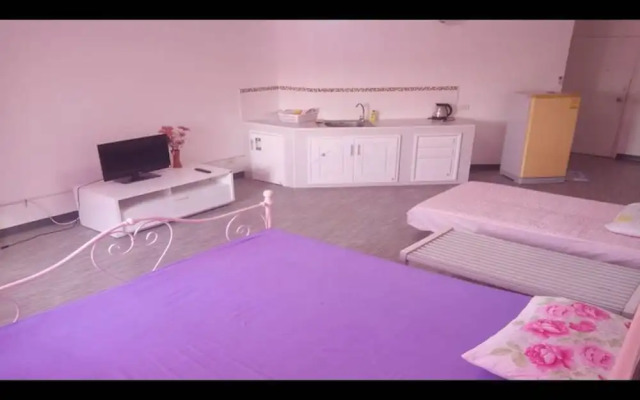 Room in Guest Room - Impact Don Mueang Bangkok Guest House