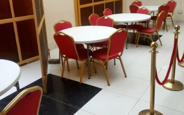 Dominion Castle Hotel